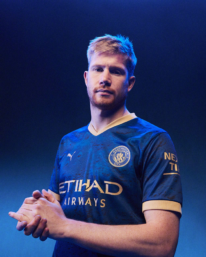 德天空：法兰克福对乌尊要价8000万欧，一些英超俱乐部有意